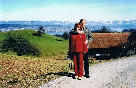 MaÅ‚gorzata Kotlenga i JÃ³zef Ochotnicki w Szwajcarii obok Twierdzy Ciszy (Foto JSS)