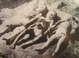 KatarzynÃ³wka , powiat Å�uck,  7-8 marca 1943. Troje polskich dzieci  w wieku 2 lat- zakÅ‚ute bagnetami, 3 lat - z poÅ‚amanymi koÅ„czynami i 5 lat -  z rozprutym i otwartym  brzuszkiem, zamordowanych przez  OUN-UPA